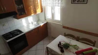Chorvátsko - Omiš - Apartmány Musac - A4 - kuchyňa s jedálňou