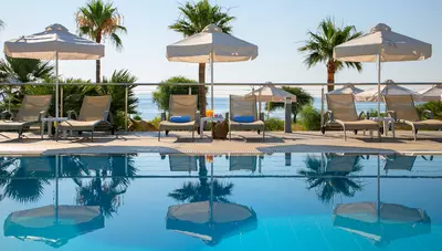 Cyprus - Ayia Napa - Hotel Asterias Beach - hlavný bazén Cyprus - Ayia Napa - Hotel Asterias Beach - hlavný bazén