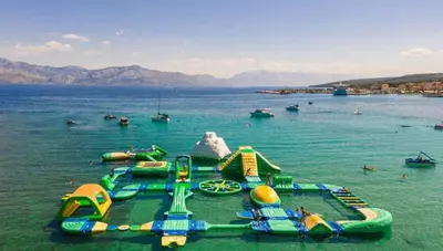 Chorvátsko - o.Brač - Supetar - Labranda Velaris Village - pláž Banj Chorvátsko - o.Brač - Supetar - Labranda Velaris Village - pláž Banj