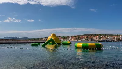 Chorvátsko - ostrov Ugljan - Kukljica - Holiday Park Zelena Punta - vodné atrakcie Chorvátsko - ostrov Ugljan - Kukljica - Holiday Park Zelena Punta - vodné atrakcie
