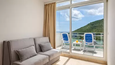 Chorvátsko - Istria - Rabac - hotel Hedera - izba 2+2 na morskú stranu Chorvátsko - Istria - Rabac - hotel Hedera - izba 2+2 na morskú stranu