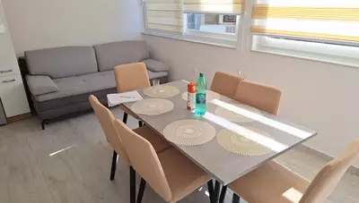 Chorvátsko - Vodice - Srima - apartmány Danu - štvorlôžkový apartmán s dvomi prístelkami - denná miestnosť Chorvátsko - Vodice - Srima - apartmány Danu - štvorlôžkový apartmán s dvomi prístelkami - denná miestnosť