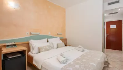 Chorvátsko - Istria - Rabac - hotel Mimosa - izba Economy Chorvátsko - Istria - Rabac - hotel Mimosa - izba Economy