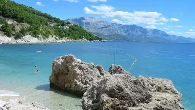 Chorvátsko - Omiš - Mimice - villa Kennedy - pláž