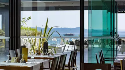 Chorvátsko - Petrčane - hotel Pinija - reštaurácia Mediteran