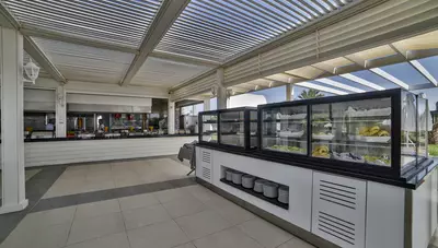 Turecko - Side - hotel Diamond De Luxe - reštaurácia/bar na pláži