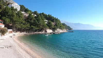 Chorvátsko - Omiš - Mimice - villa Kennedy - pláž