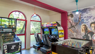 Bulharsko - Slnečné pobrežie - Hotel Longoza - herňa