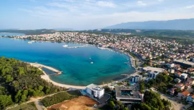 Chorvátsko - Pag - Novalja - Liberty Plaza - zátoka Novalja