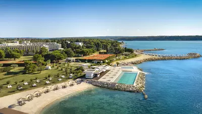 Chorvátsko - Poreč - hotel Ainess Laguna A - morský bazén & pláž Chorvátsko - Poreč - hotel Ainess Laguna A - morský bazén & pláž