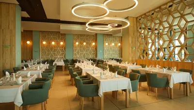 Bulharsko-Slnečné pobrežie- hotel Secrets Sunny beach Resort and Spa -  reštaurácia