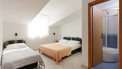 Chorvátsko - Omiš - Nemira - Apartmány Lana - spálňa Chorvátsko - Omiš - Nemira - Apartmány Lana - spálňa