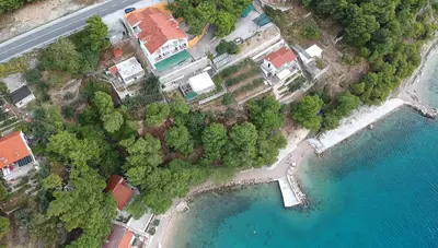 Chorvátsko - Omiš - Mimice - villa Kennedy - pohľad zhora