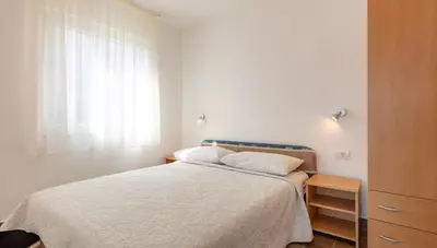 Chorvátsko - Omiš - Nemira - Apartmány Lana - spálňa Chorvátsko - Omiš - Nemira - Apartmány Lana - spálňa