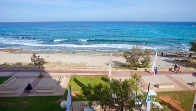 Mallorca - Sa Coma - Aparhotel Playa Dorada - pláž Mallorca - Sa Coma - Aparhotel Playa Dorada - pláž