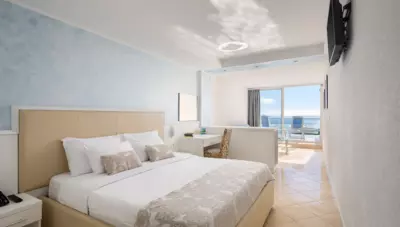 Chorvátsko - Istria - Rabac - hotel Mimosa - izba 2+2 na morskú stranu Chorvátsko - Istria - Rabac - hotel Mimosa - izba 2+2 na morskú stranu