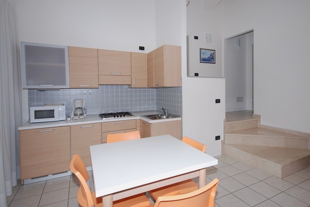 Taliansko - Lignano - Pineta - Villa Margot - C1 4+2 - kuchyňa